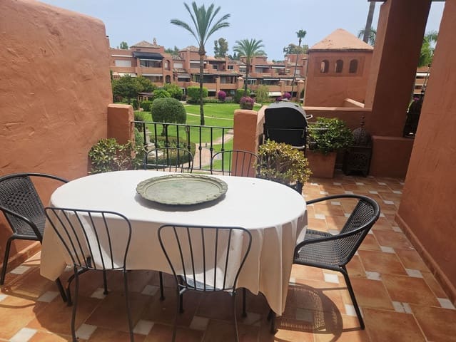 Apartamento de 4 habitaciones en Atalaya-Isdabe, Estepona en alquiler con piscina garaje - 3.500 € (Ref: 10031069)
