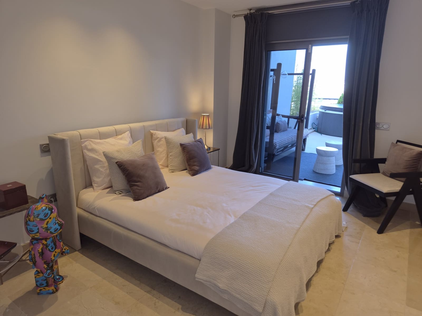 4 sypialnia Apartament do wynajęcia w Benahavis z basenem garażem - 5 500 € (Ref: 10081742)