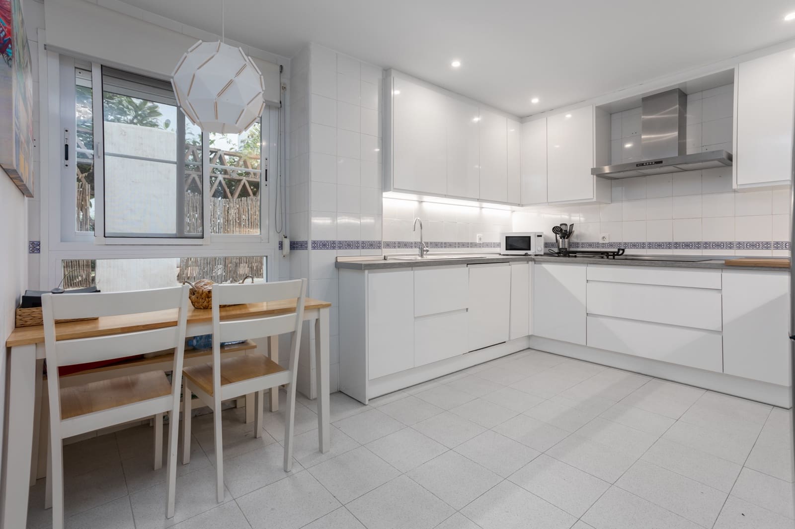 3 soveværelse Lejlighed til leje i San Pedro de Alcantara med swimmingpool garage - € 3.700 (Ref: 8323080)