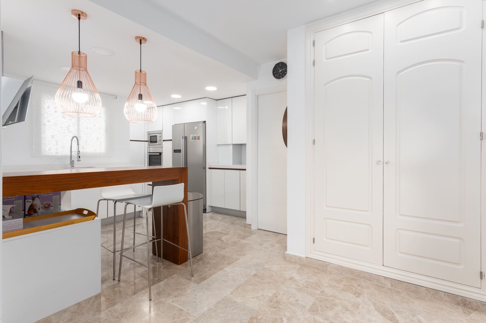 3 soveværelse Lejlighed til leje i Nueva Andalucia med swimmingpool garage - € 3.000 (Ref: 8323279)