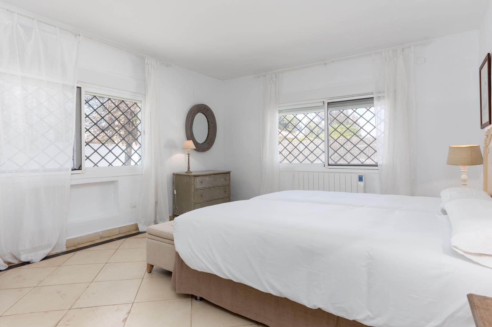 3 bedroom Villa for holiday rental in Guadalmina - € 2,875 (Ref: 8329093)