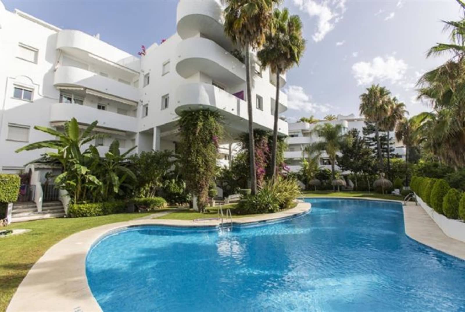 2 makuuhuone Huoneisto vuokrattavana paikassa Marbella mukana uima-altaan 
autotalli - 1 850 € (Ref: 8343863)