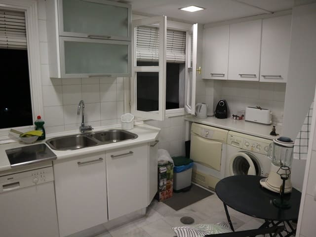 2 soverom Leilighet til leie i La Carolina - Guadalpín, Marbella med svømmebasseng garasje - € 1 850 (Ref: 8343863)