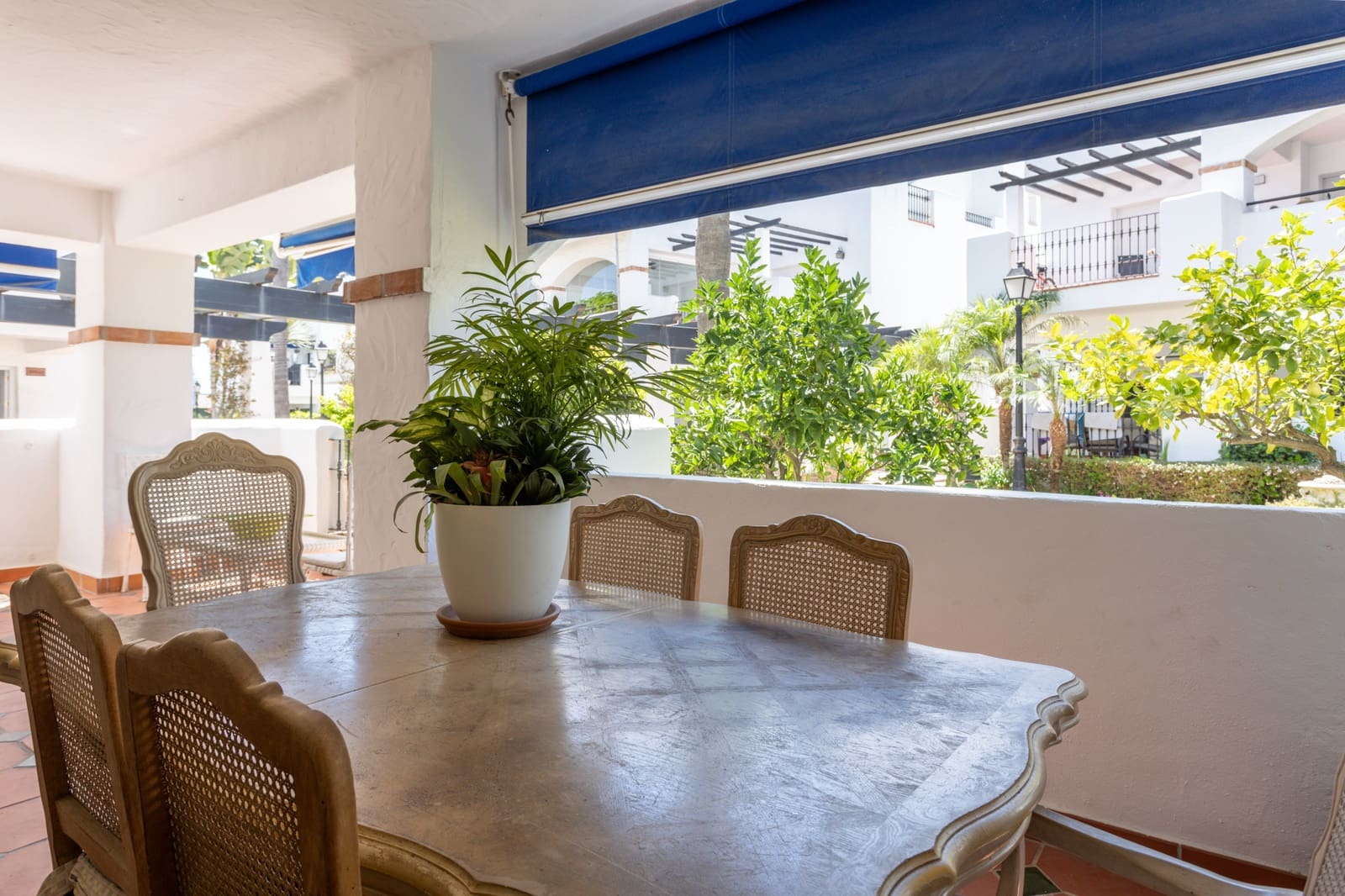 2 soveværelse Lejlighed til leje i Marbella med swimmingpool garage - € 2.500 (Ref: 8535527)