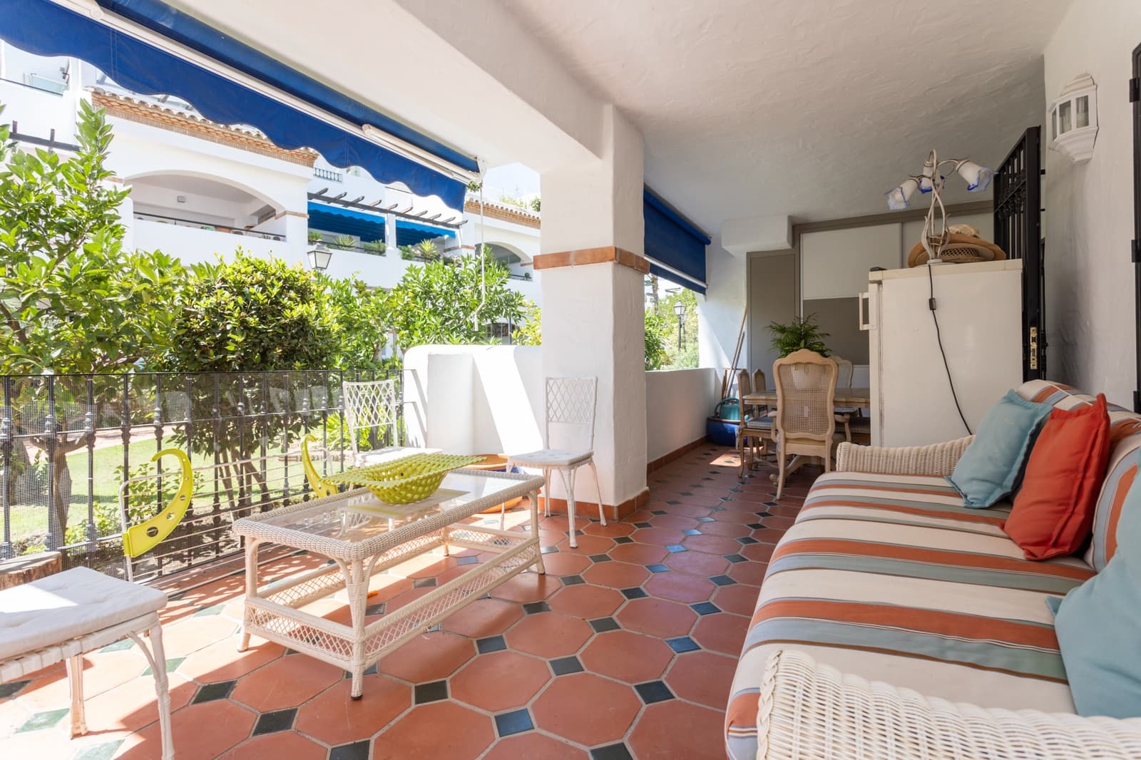 2 soveværelse Lejlighed til leje i Marbella med swimmingpool garage - € 2.500 (Ref: 8535527)