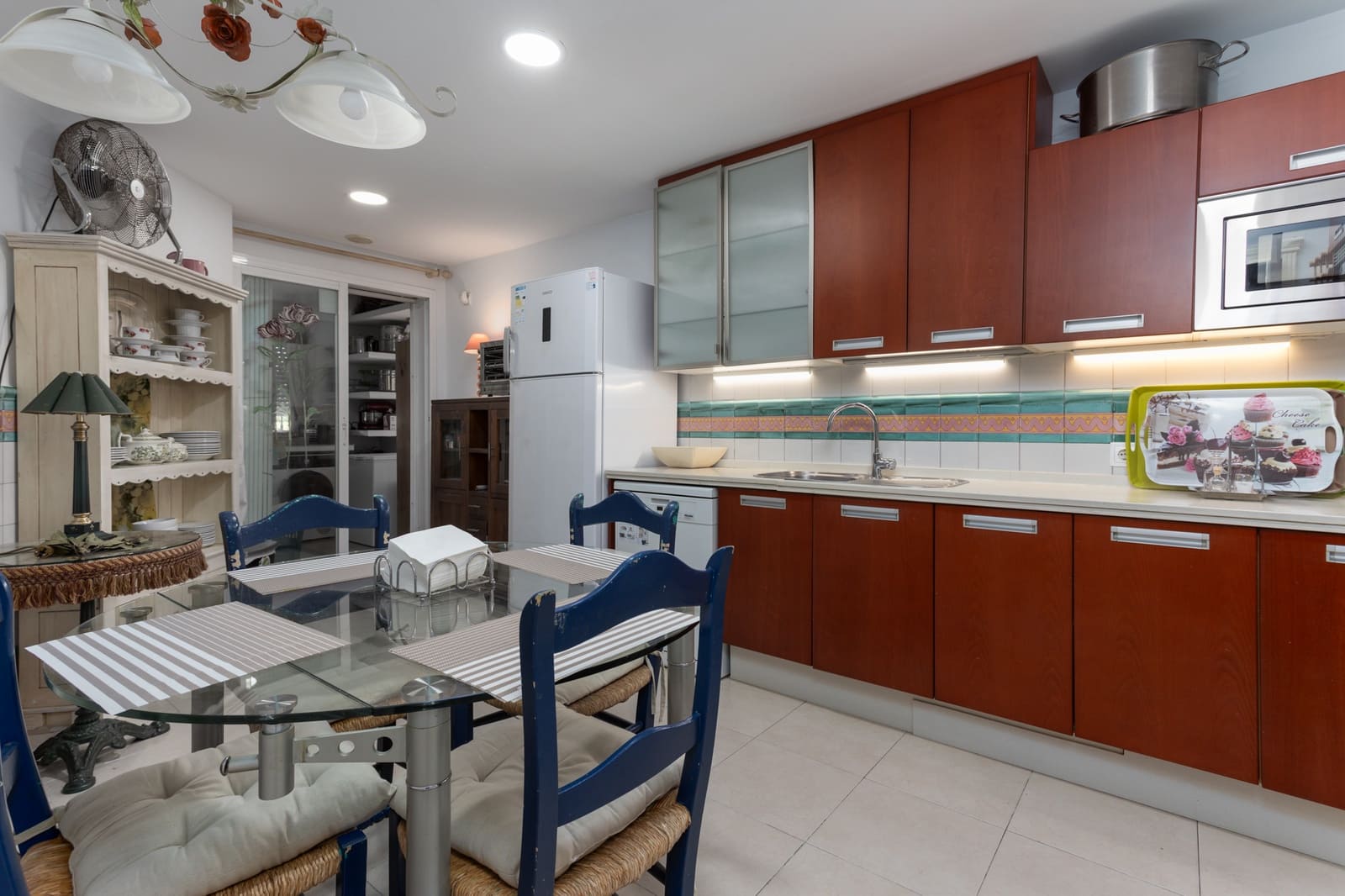 2 soveværelse Lejlighed til leje i Marbella med swimmingpool garage - € 2.500 (Ref: 8535527)