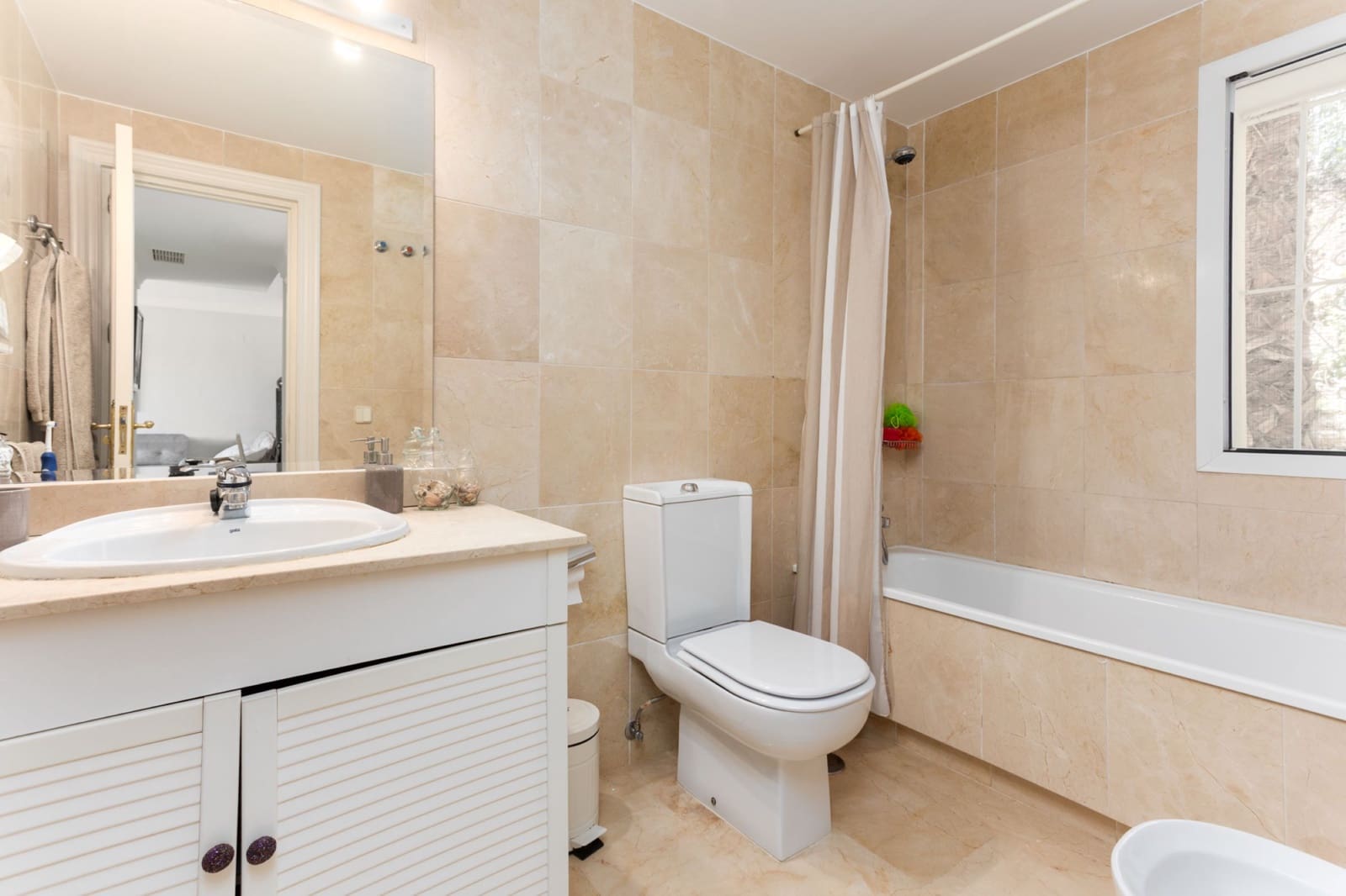 2 quarto Apartamento para venda em Benahavis com piscina garagem - 380 000 € (Ref: 8982821)