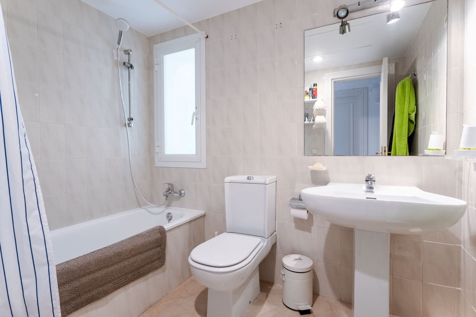 2 quarto Apartamento para venda em Benahavis com piscina garagem - 380 000 € (Ref: 8982821)