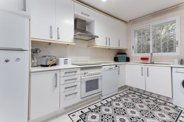 2 sovrum Lägenhet till salu i La Quinta, Benahavís med pool garage - 380 000 € (Ref: 8982821)