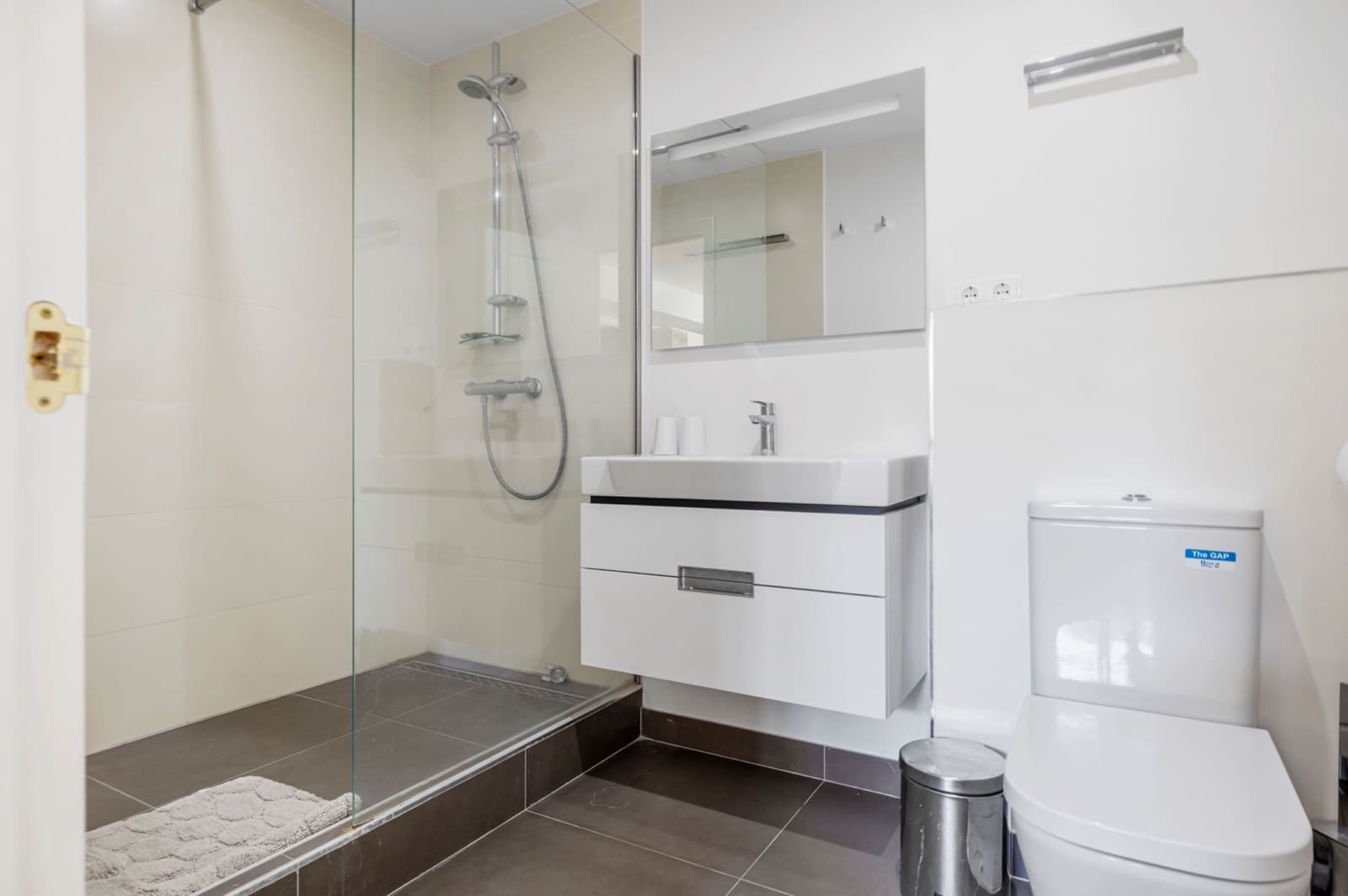 5 soverom Rekkehus til salgs i Benahavis med svømmebasseng garasje - € 1 095 000 (Ref: 9133059)