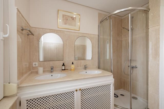 2 soveværelse Lejlighed til leje i Guadalmina Alta, Marbella med garage - € 2.100 (Ref: 9185970)