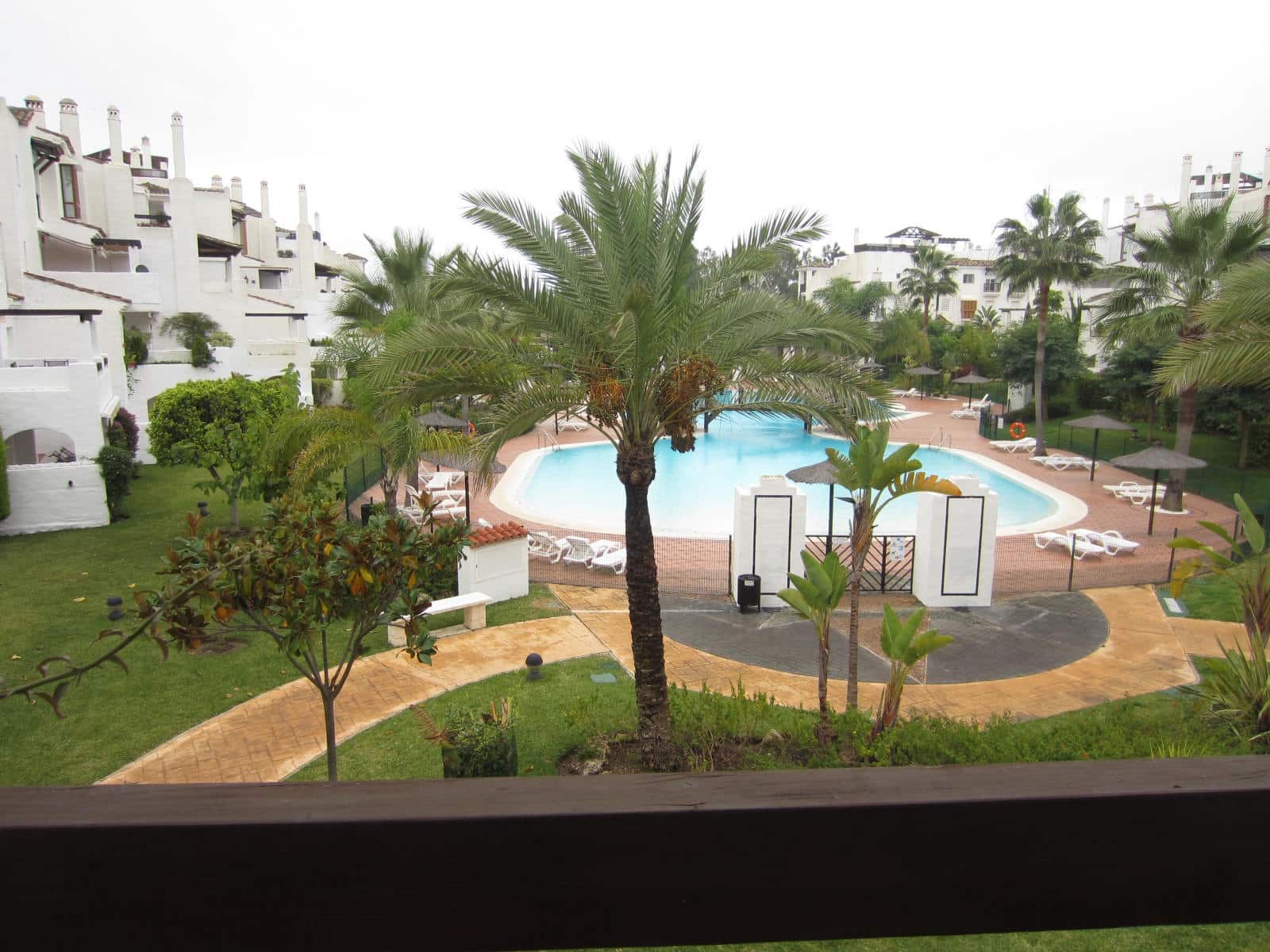 Apartamento de 2 habitaciones en Marbella en venta con piscina garaje - 365.000 € (Ref: 9459501)