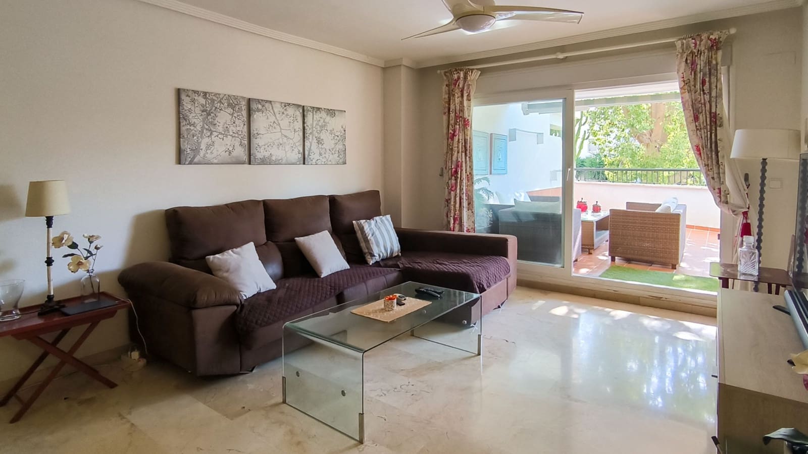Apartamento de 2 habitaciones en Marbella en venta con piscina garaje - 365.000 € (Ref: 9459501)