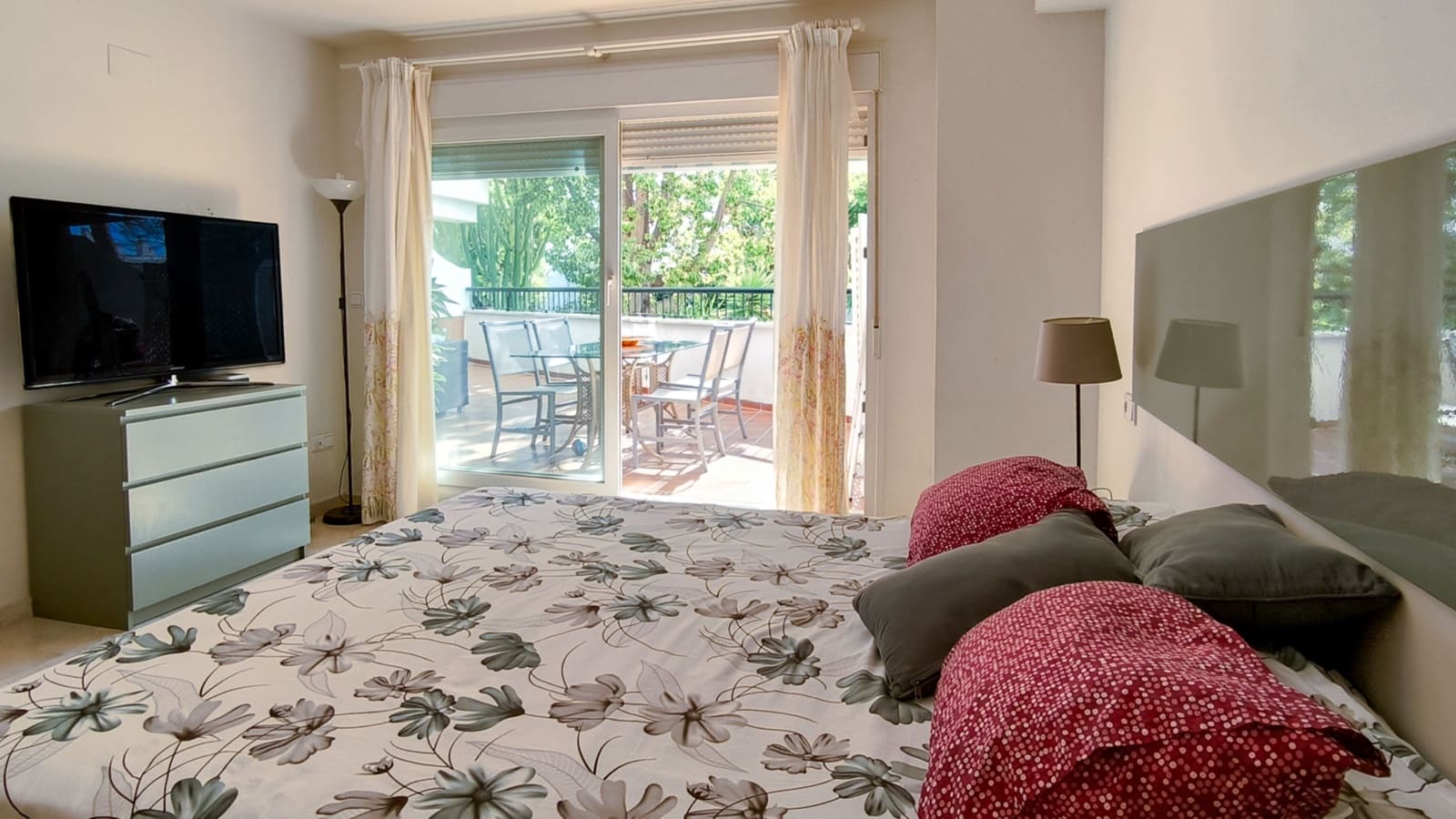 Apartamento de 2 habitaciones en Marbella en venta con piscina garaje - 365.000 € (Ref: 9459501)