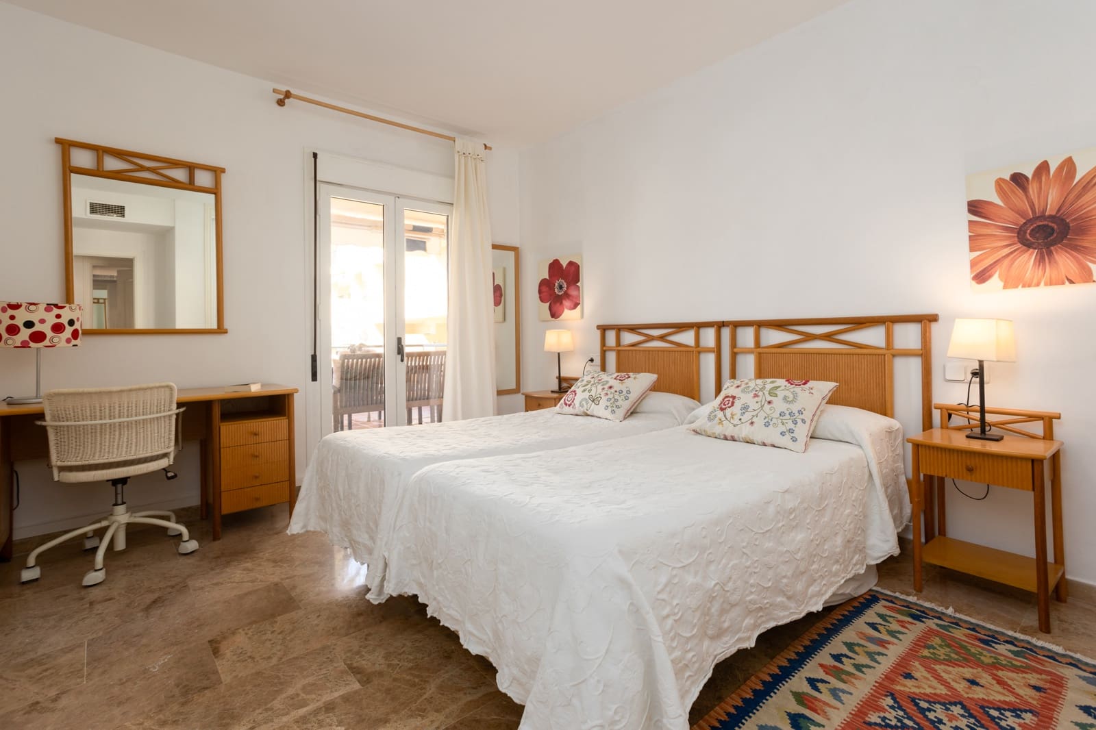 2 soveværelse Lejlighed til leje i Marbella med swimmingpool garage - € 2.000 (Ref: 9491657)