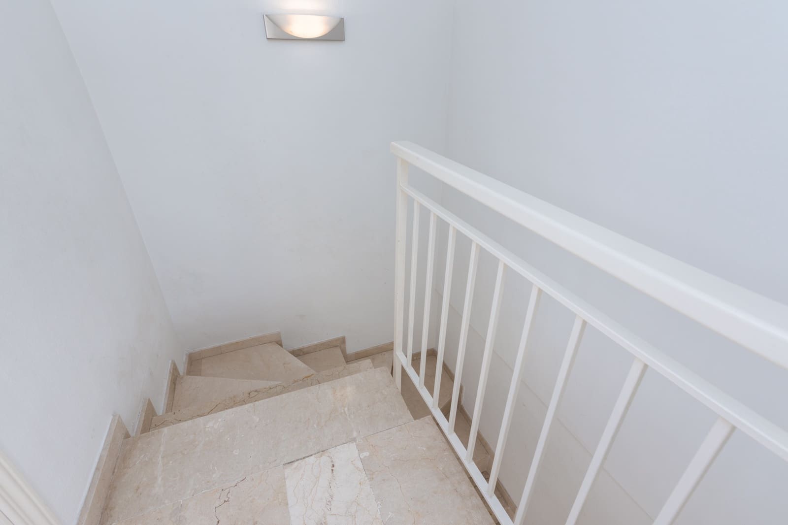 3 Zimmer Penthouse zu verkaufen in Marbella mit Pool Garage - 795.000 € (Ref: 9569622)