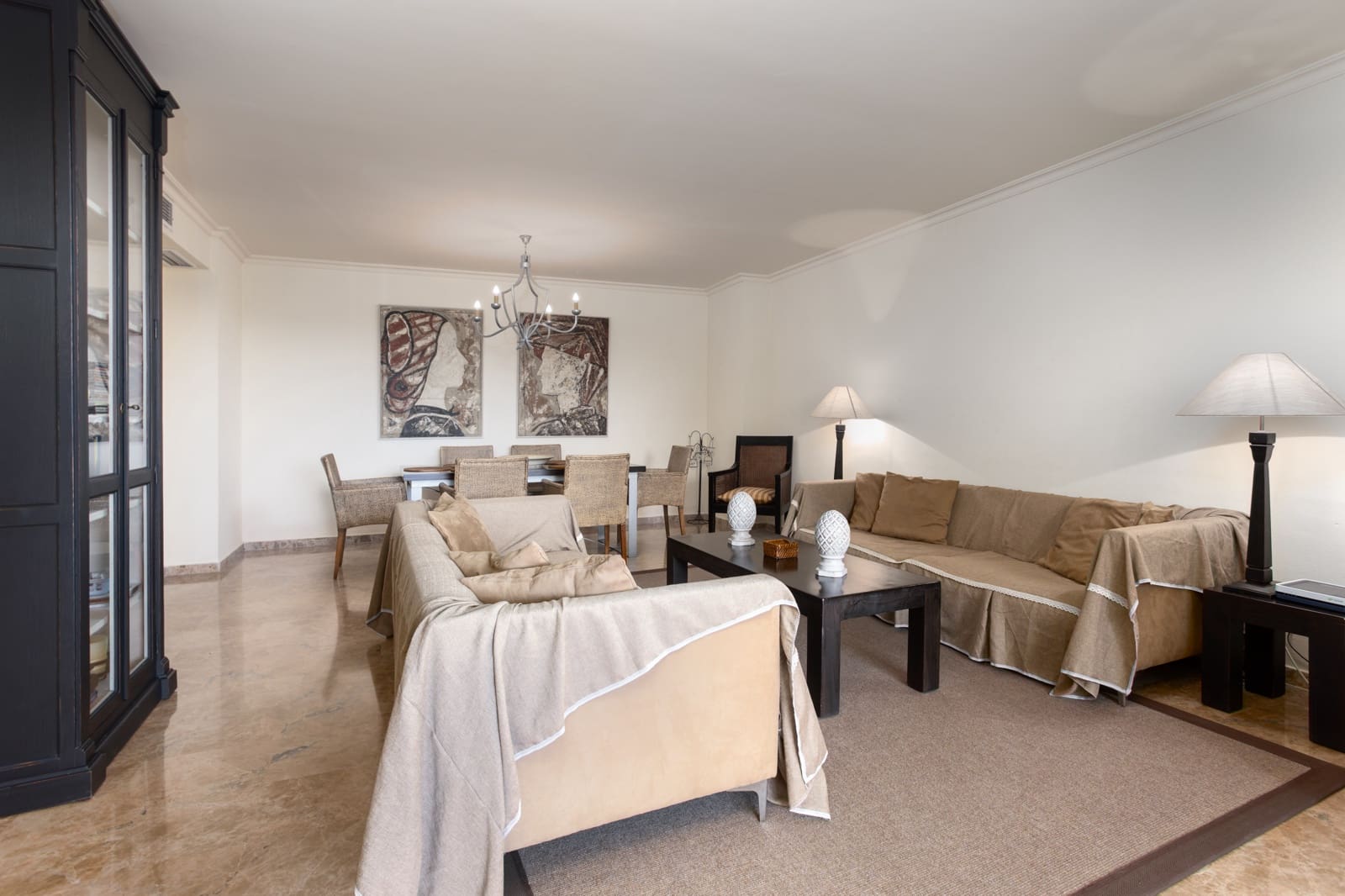 2 makuuhuone Huoneisto lomavuokrausta paikassa Marbella mukana uima-altaan 
autotalli - 1 000 € (Ref: 9606562)