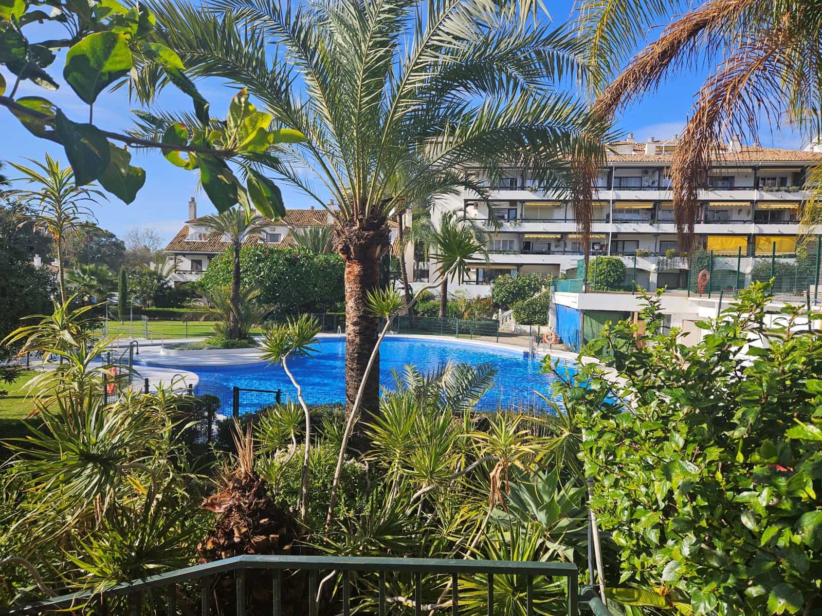 1 bedroom Apartment for sale in Marbella with pool garage - € 375,000 (Ref: 9631550)