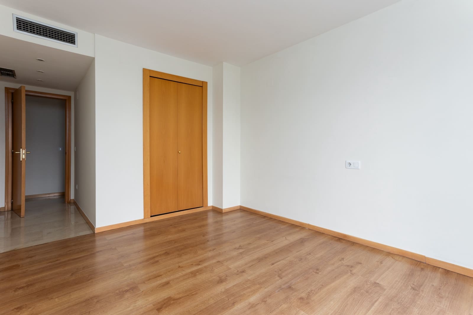 3 bedroom Apartment for sale in Malaga city with pool garage - € 540,000 (Ref: 9720432)