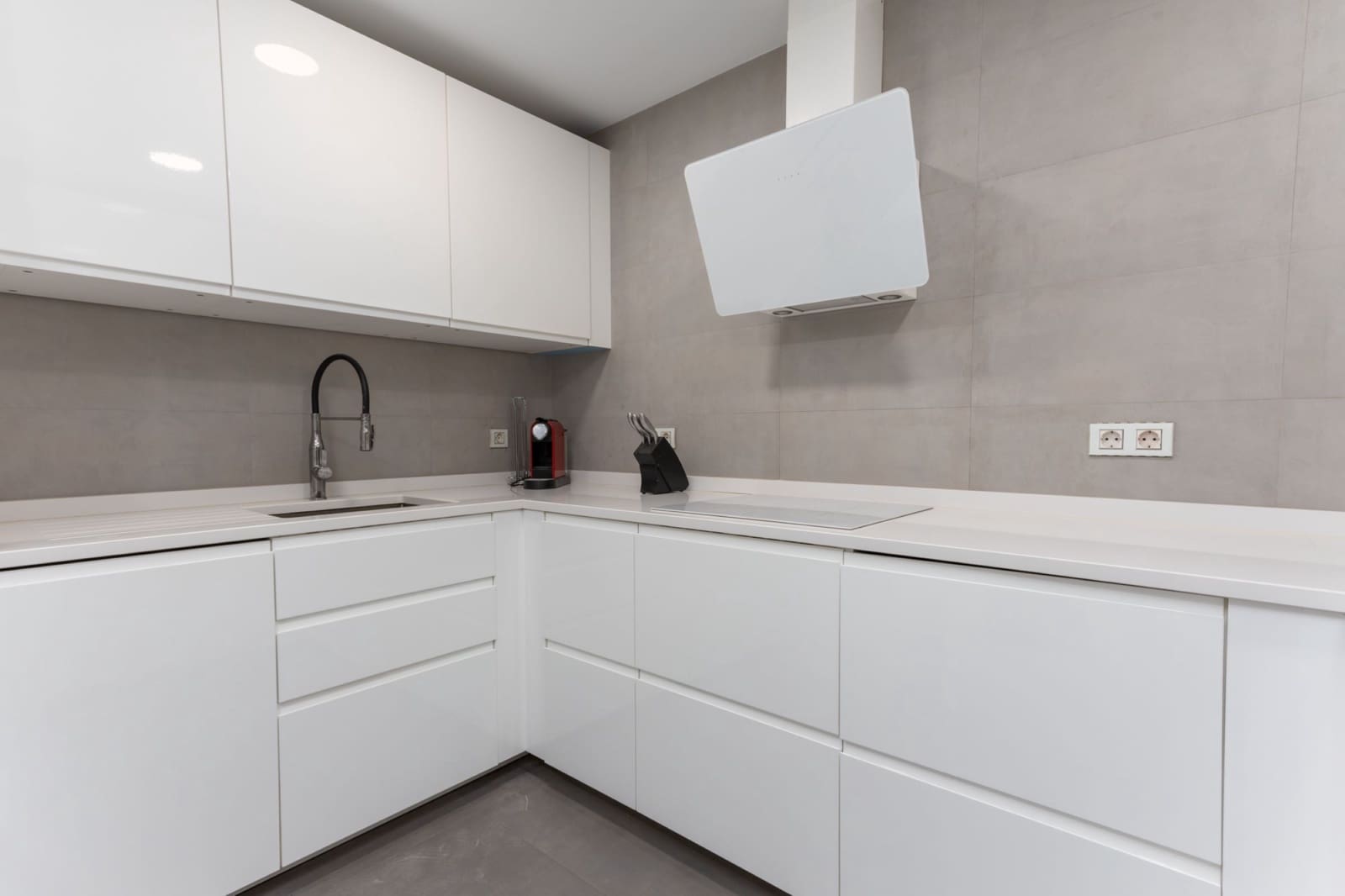 5 soverom Leilighet til salgs i Marbella med svømmebasseng garasje - € 1 950 000 (Ref: 9756409)