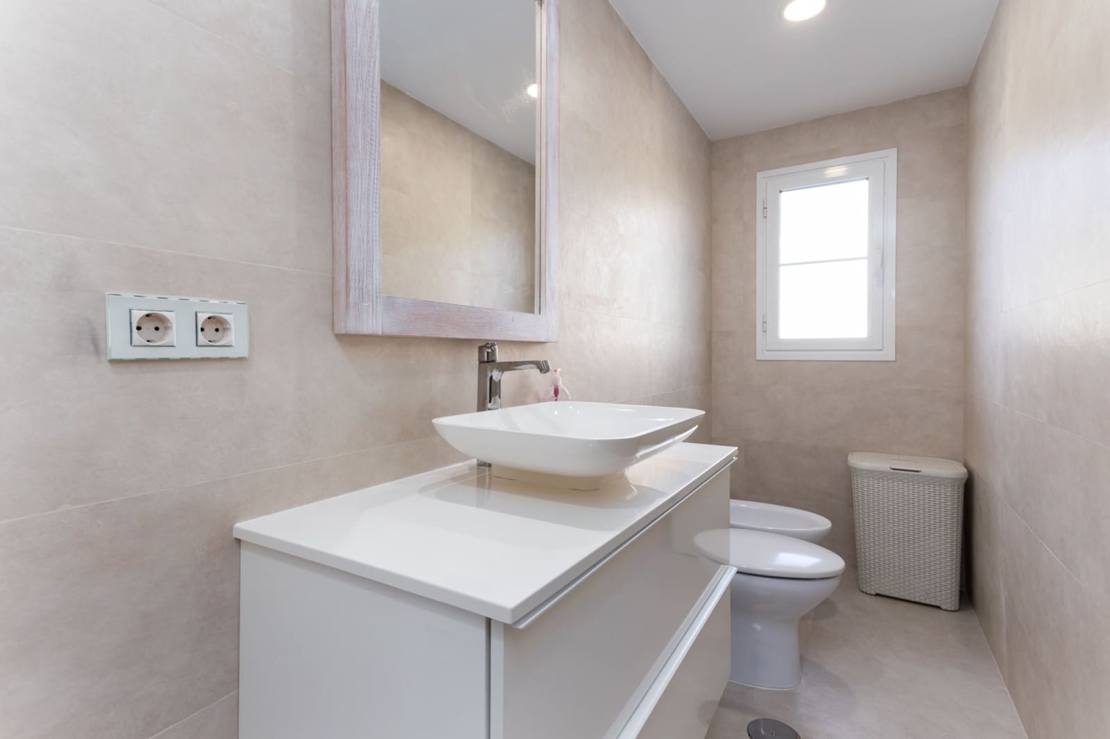 5 soverom Leilighet til salgs i Marbella med svømmebasseng garasje - € 1 950 000 (Ref: 9756409)