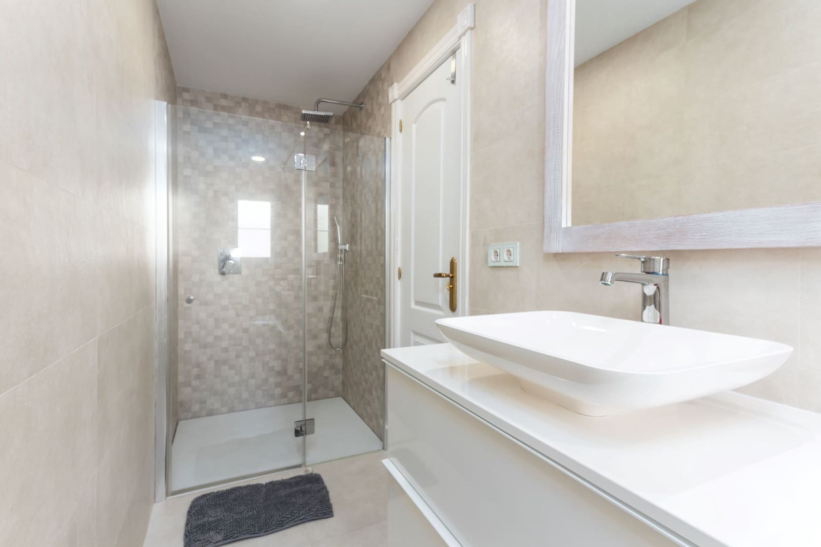 5 soverom Leilighet til salgs i Marbella med svømmebasseng garasje - € 1 950 000 (Ref: 9756409)