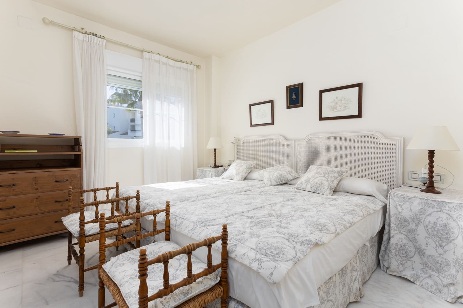 3 sovrum Lägenhet att hyra i Marbella med garage - 3 200 € (Ref: 9778807)