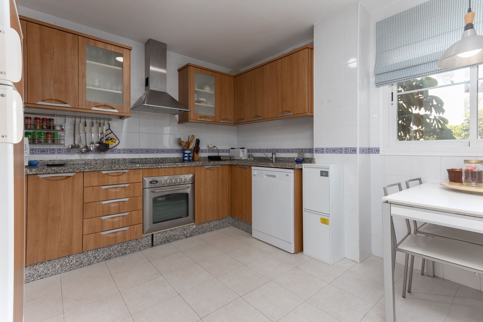 3 sovrum Lägenhet att hyra i Marbella med garage - 3 200 € (Ref: 9778807)