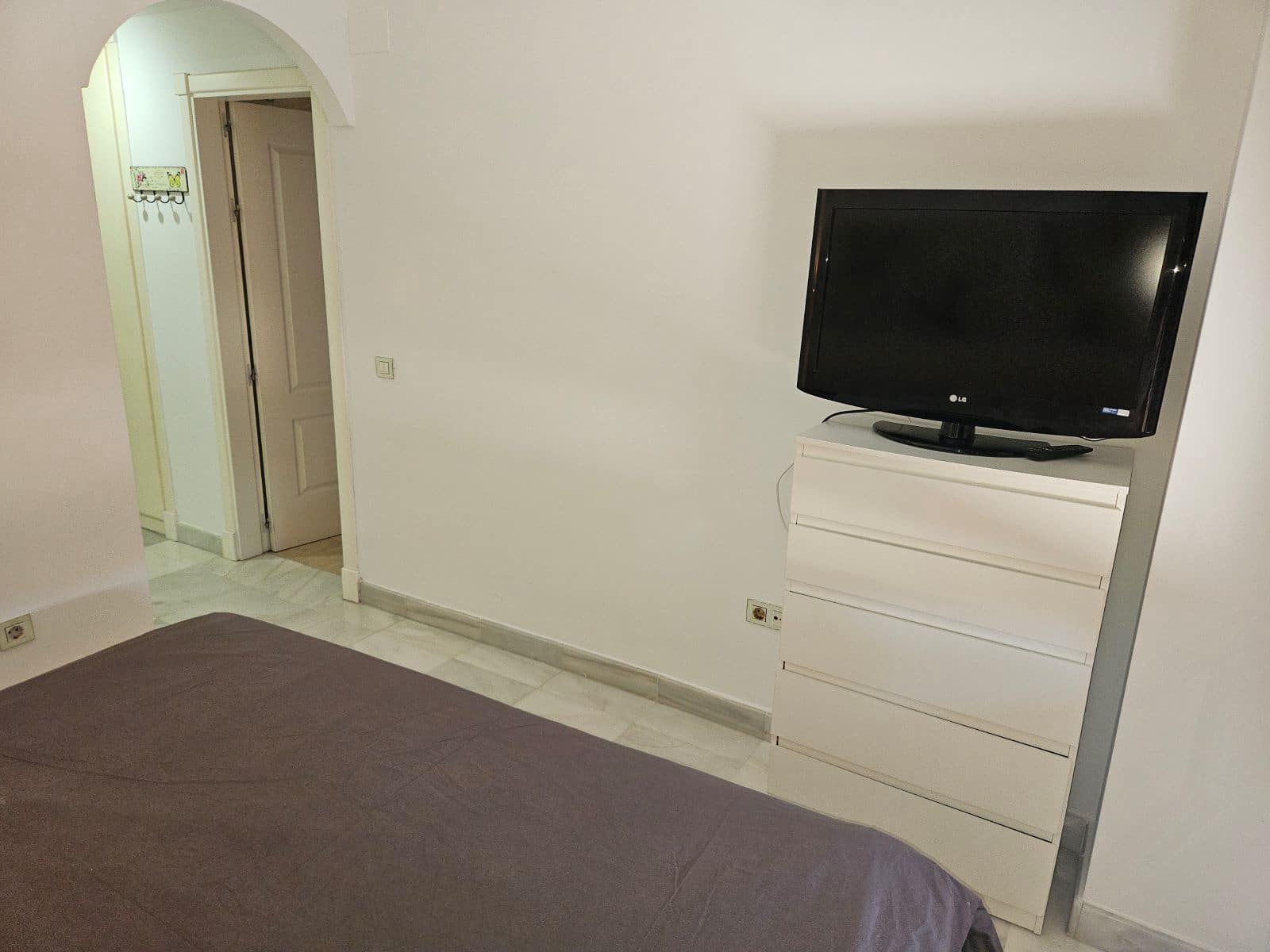 2 sypialnia Apartament do wynajęcia w Estepona z basenem garażem - 1 800 € (Ref: 9874032)