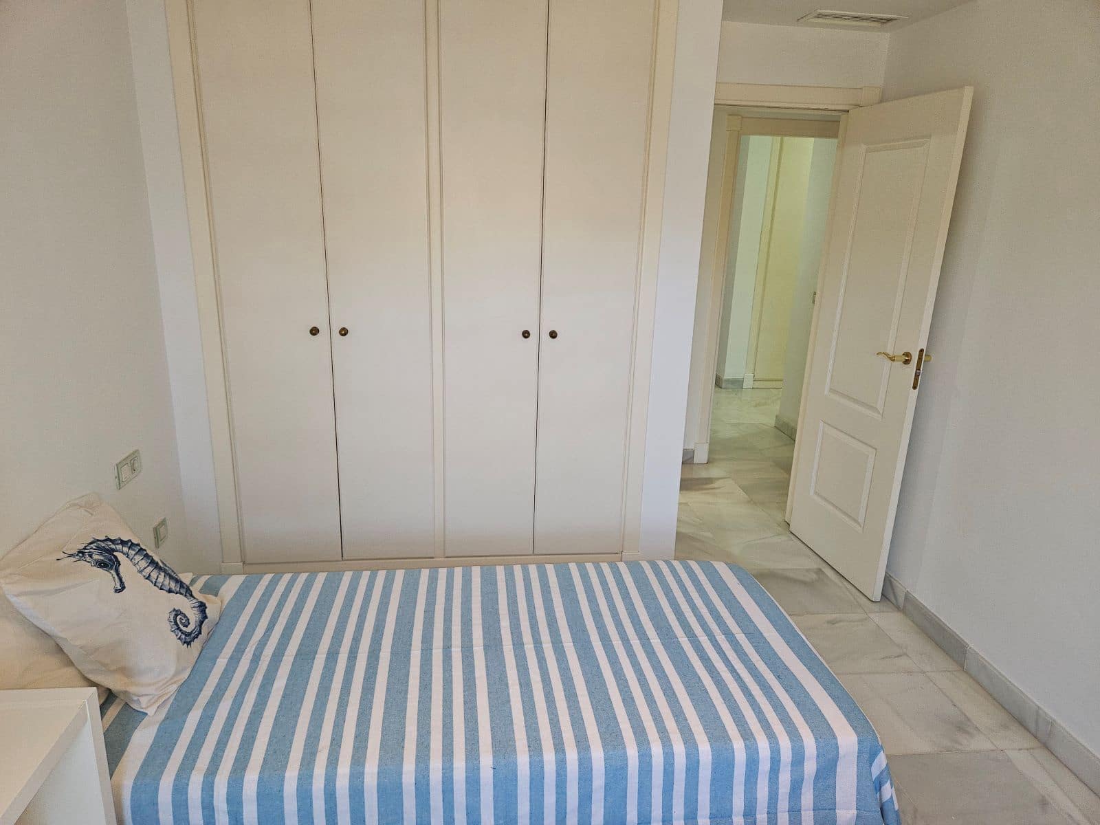 2 sypialnia Apartament do wynajęcia w Estepona z basenem garażem - 1 800 € (Ref: 9874032)