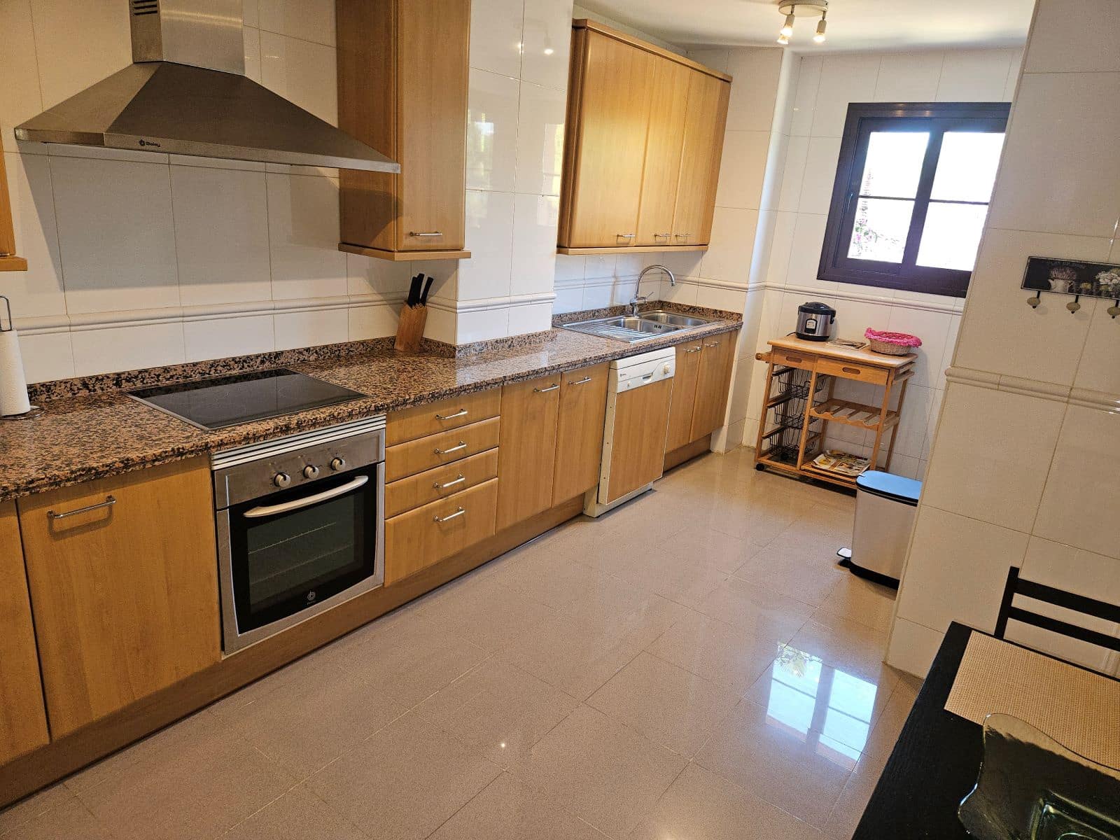 2 sypialnia Apartament do wynajęcia w Estepona z basenem garażem - 1 800 € (Ref: 9874032)