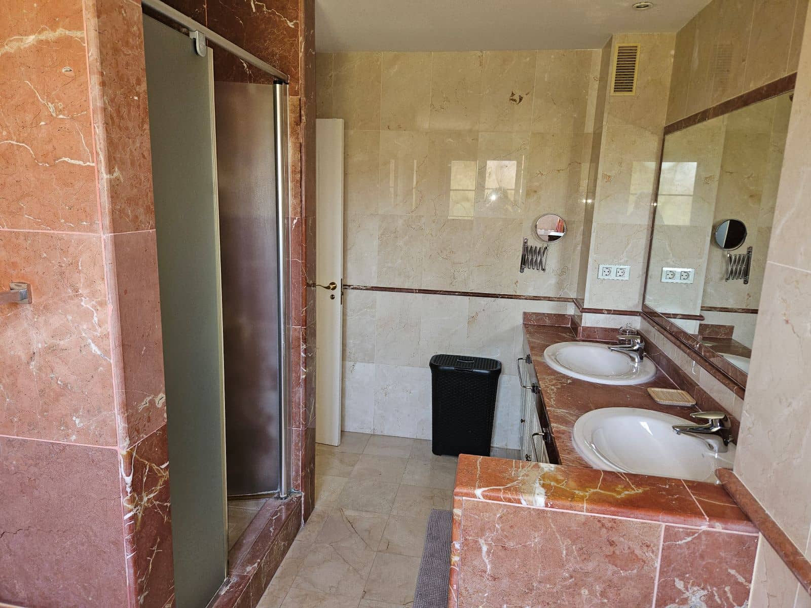 2 sypialnia Apartament do wynajęcia w Estepona z basenem garażem - 1 800 € (Ref: 9874032)