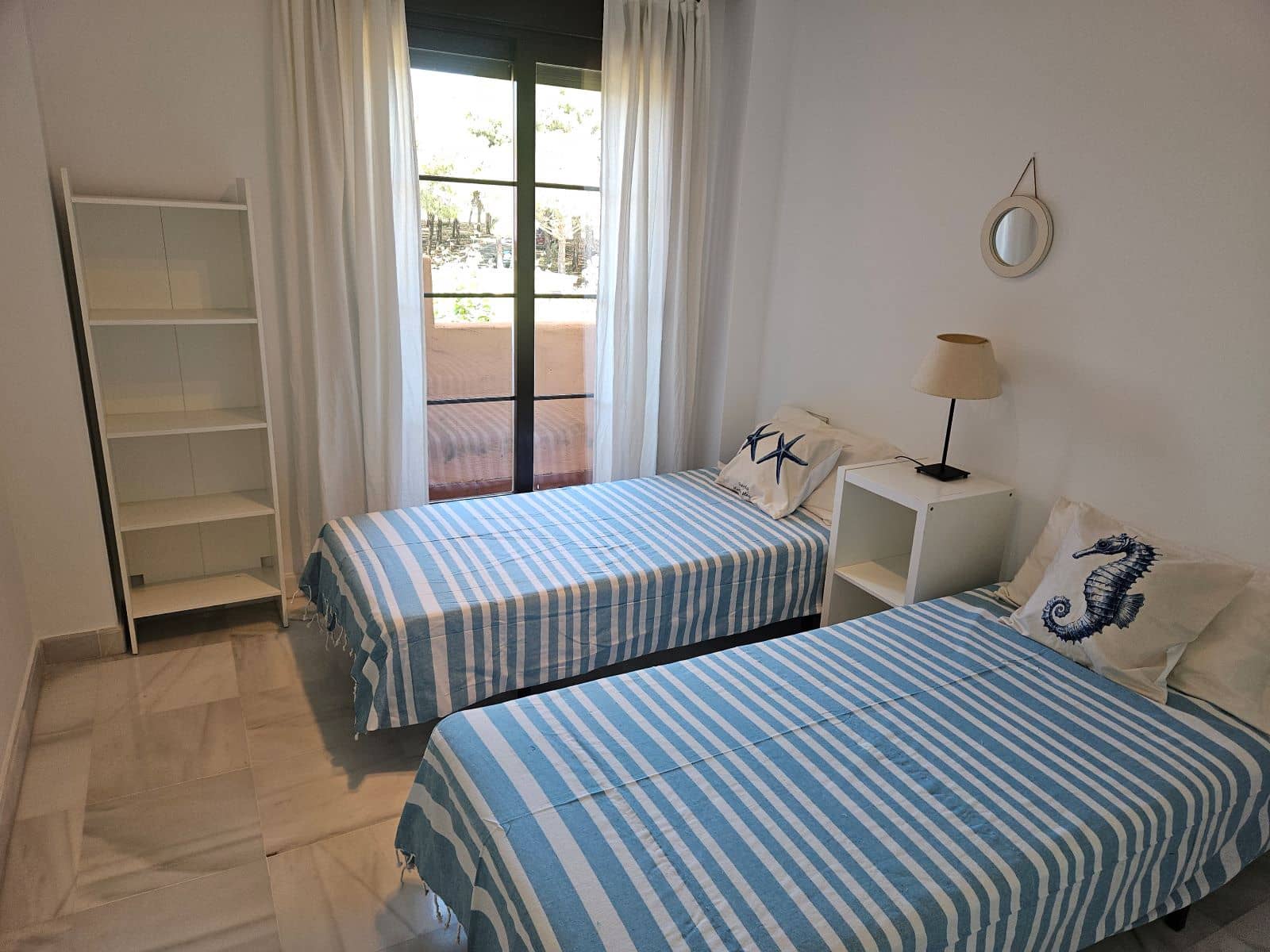 2 sypialnia Apartament do wynajęcia w Estepona z basenem garażem - 1 800 € (Ref: 9874032)