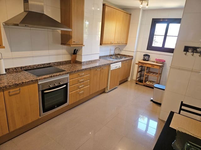 2 sypialnia Apartament do wynajęcia w Atalaya-Isdabe, Estepona z basenem garażem - 1 800 € (Ref: 9874032)