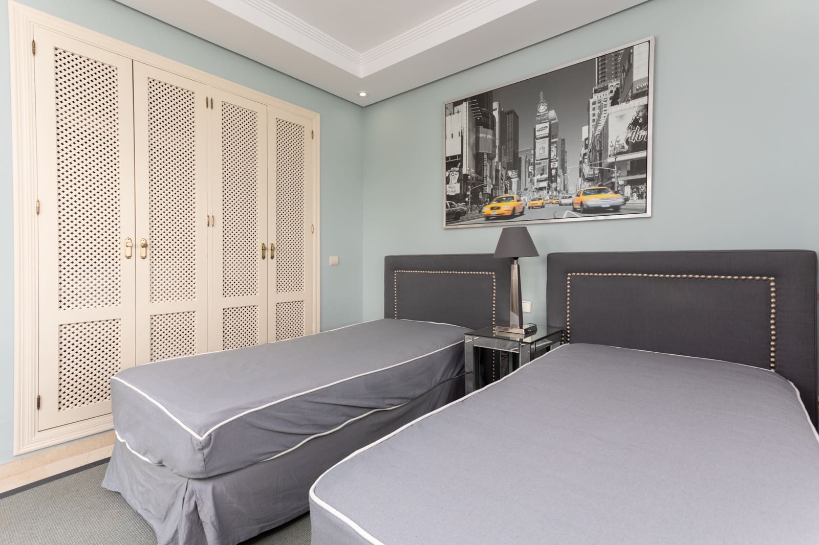 4 slaapkamer Appartement te huur in Estepona met zwembad garage - € 5.500 (Ref: 9921129)