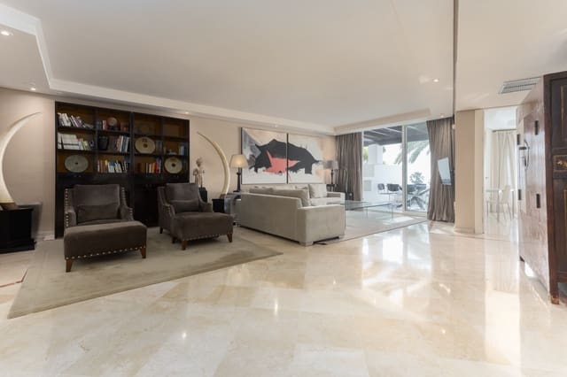 4 slaapkamer Appartement te huur in Villacana - Costalita - Saladillo, Estepona met zwembad garage - € 5.500 (Ref: 9921129)