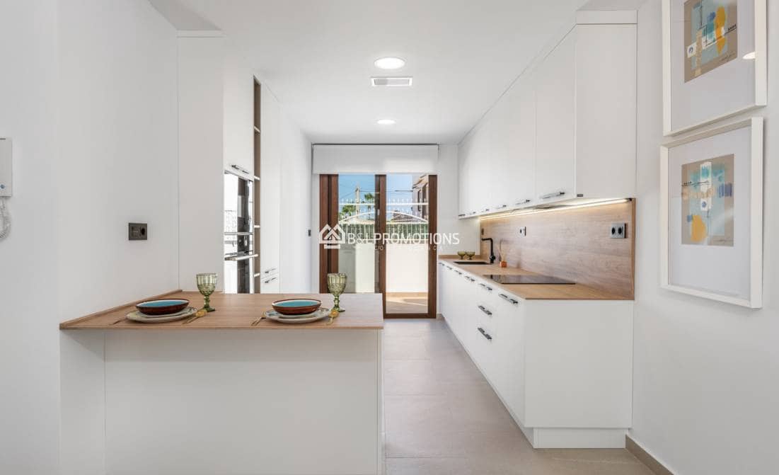 2 slaapkamer Appartement te koop in Los Balcones met zwembad - € 275.000 (Ref: 5639701)