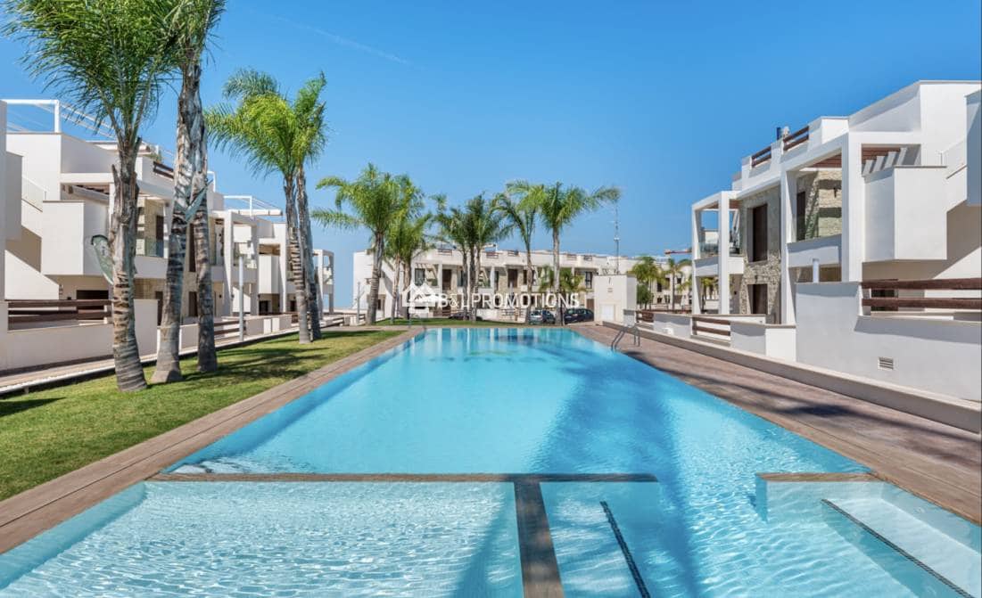 2 slaapkamer Appartement te koop in Los Balcones met zwembad - € 275.000 (Ref: 5639701)