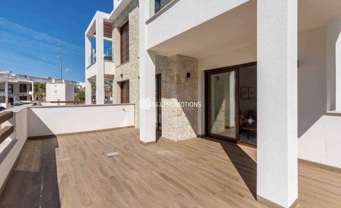 2 slaapkamer Appartement te koop in Los Balcones met zwembad - € 275.000 (Ref: 5639701)