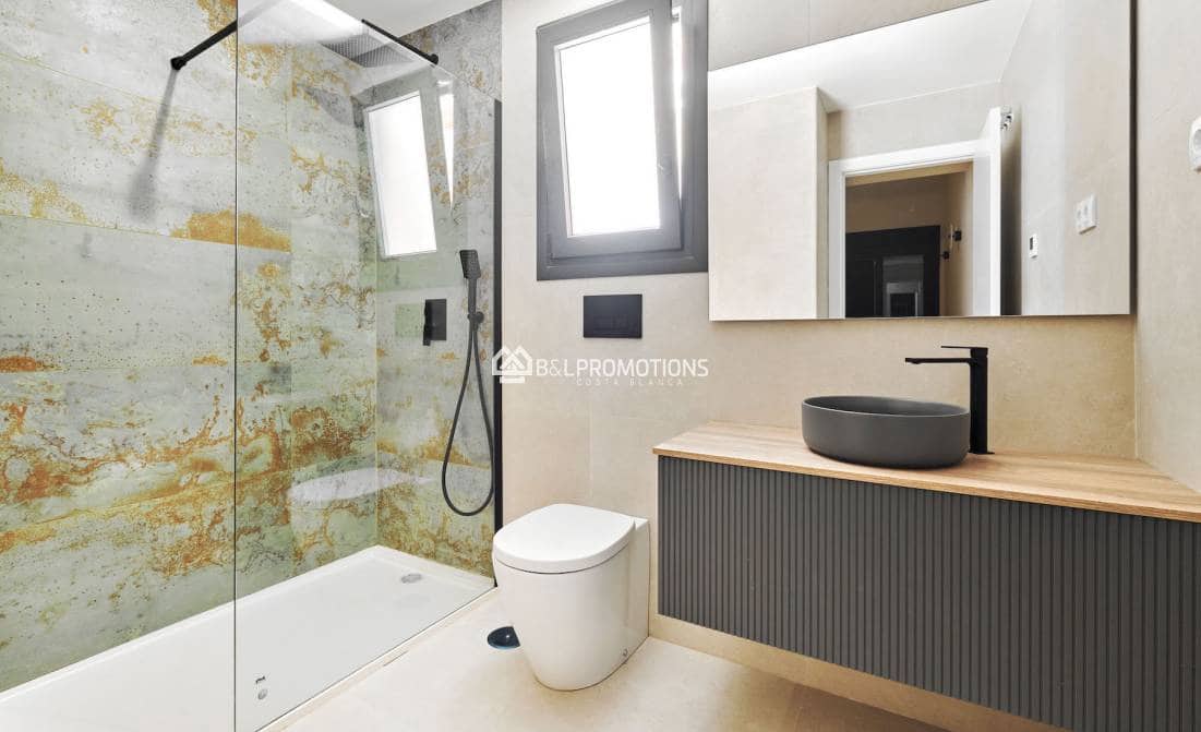 2 bedroom Apartment for sale in Punta Prima with pool garage - € 360,000 (Ref: 6592628)