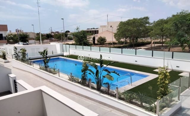 Apartamento de 3 habitaciones en Pilar de la Horadada ciudad, Pilar de la Horadada en venta con piscina garaje - 225.000 € (Ref: 8681115)