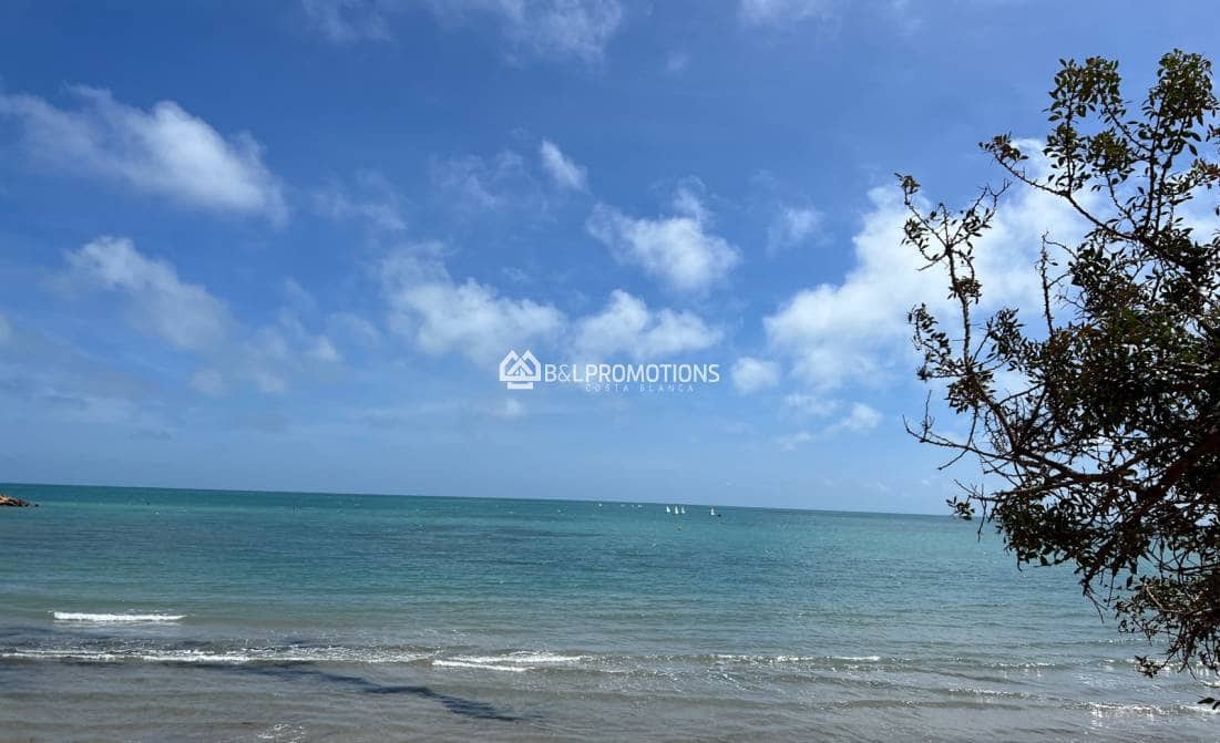 Apartamento de 3 habitaciones en El Raso en venta con piscina garaje - 264.000 € (Ref: 8681124)