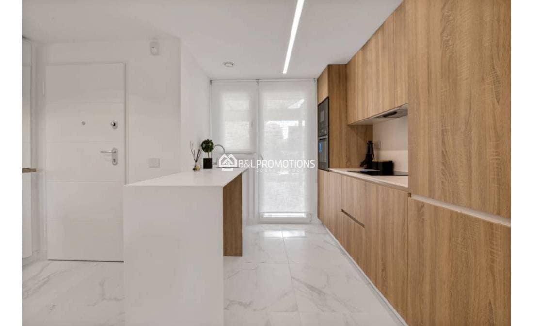 2 chambre Appartement à vendre à Punta Prima avec piscine garage - 289 000 € (Ref: 8681149)