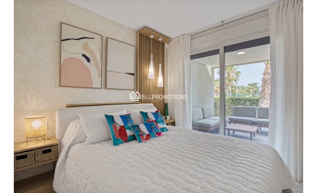 2 chambre Appartement à vendre à Punta Prima avec piscine garage - 289 000 € (Ref: 8681149)