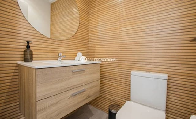 3 makuuhuone Huvila myytävänä paikassa Daya Nueva mukana uima-altaan 
autotalli - 350 000 € (Ref: 8681150)