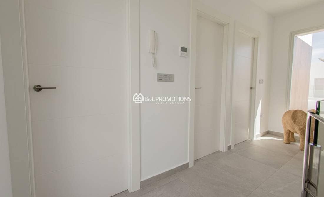 3 slaapkamer Villa te koop in Daya Nueva met zwembad garage - € 350.000 (Ref: 8681150)