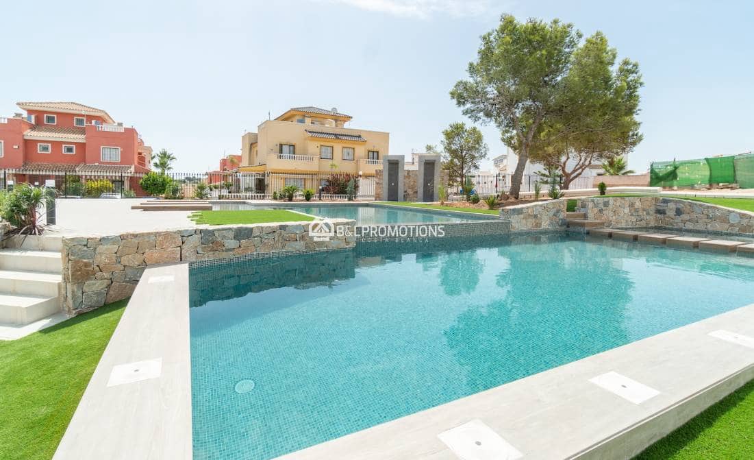 3 bedroom Apartment for sale in Los Balcones with pool garage - € 280,000 (Ref: 8681172)