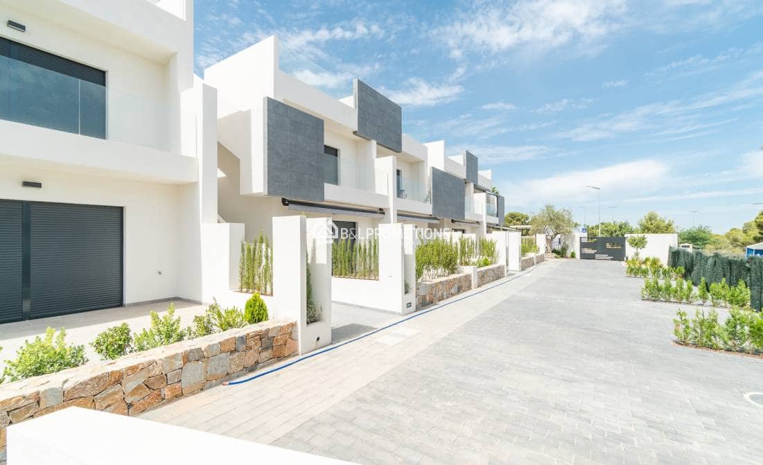 3 bedroom Apartment for sale in Los Balcones with pool garage - € 280,000 (Ref: 8681172)