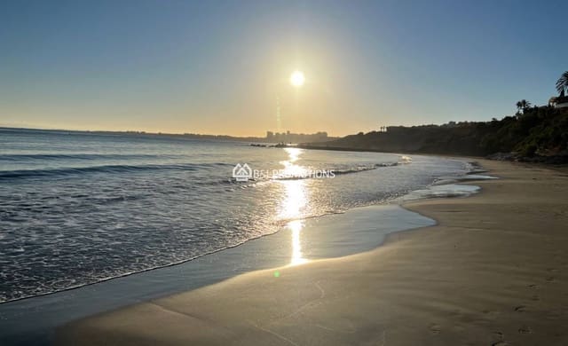 Apartamento de 2 habitaciones en Torre de la Horadada, Pilar de la Horadada en venta con piscina garaje - 239.900 € (Ref: 8818430)