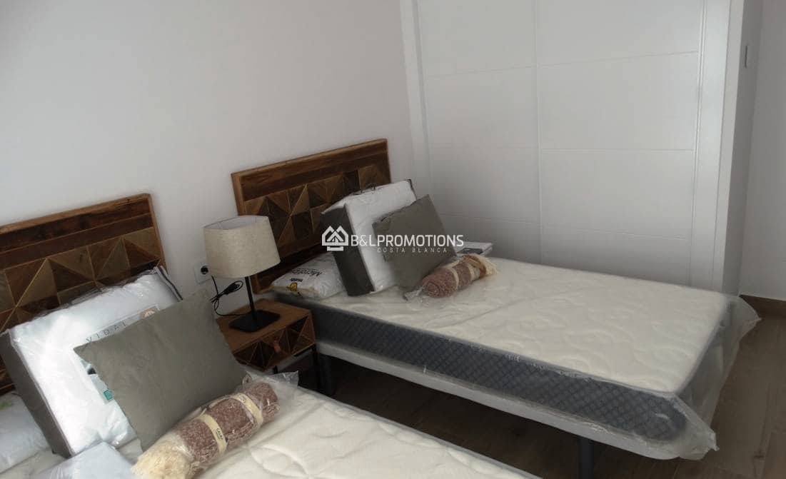 3 makuuhuone Huvila myytävänä paikassa Santiago de la Ribera mukana uima-altaan 
autotalli - 425 000 € (Ref: 8882055)